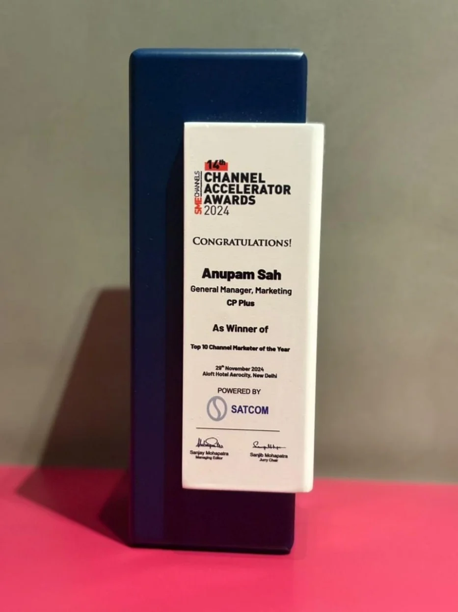 Mr. Anupam Sah, Chief Marketing Officer of CP PLUS, recognized as the  Channel Marketer of the Year 2024 at SME Channel’s 14th Channel  Accelerator Award 2024.